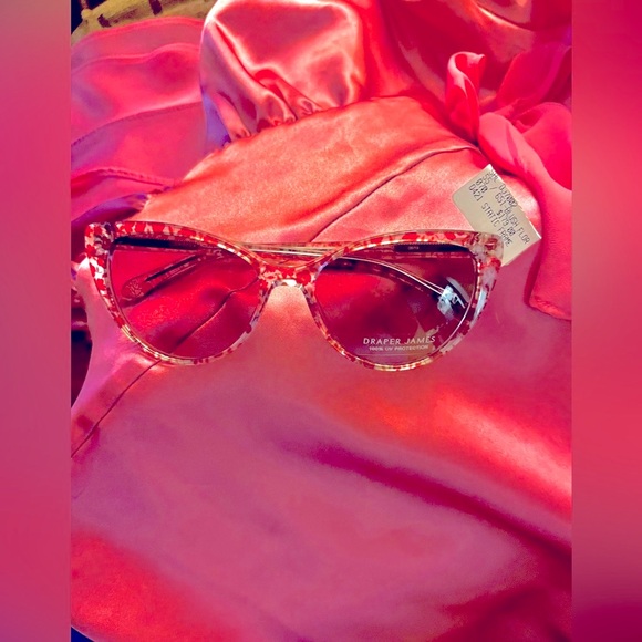 Draper James NEW Pink Sunglasses with Tags - Picture 6 of 7
